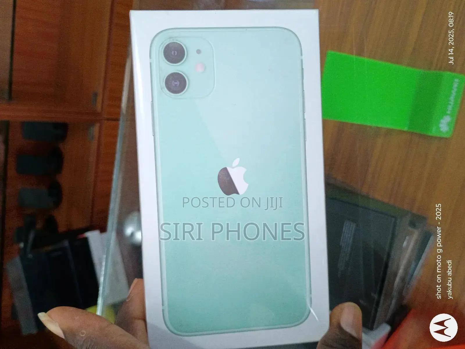 New Apple iPhone 11 128 GB Green