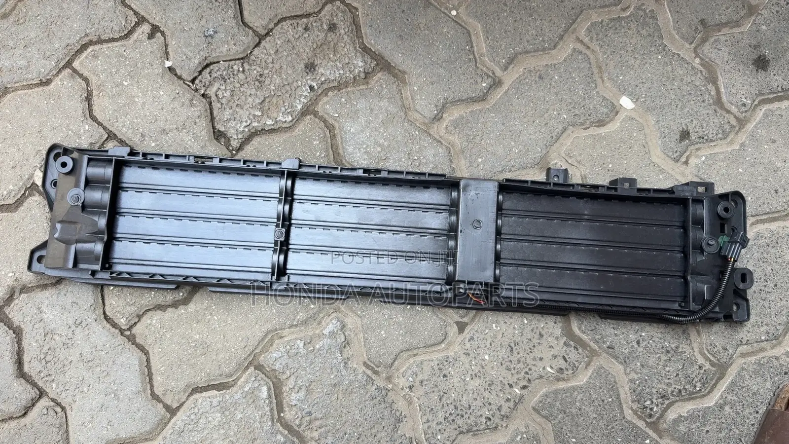 Honda Cr-v 2017 to 2022 Lower Shutter Grille