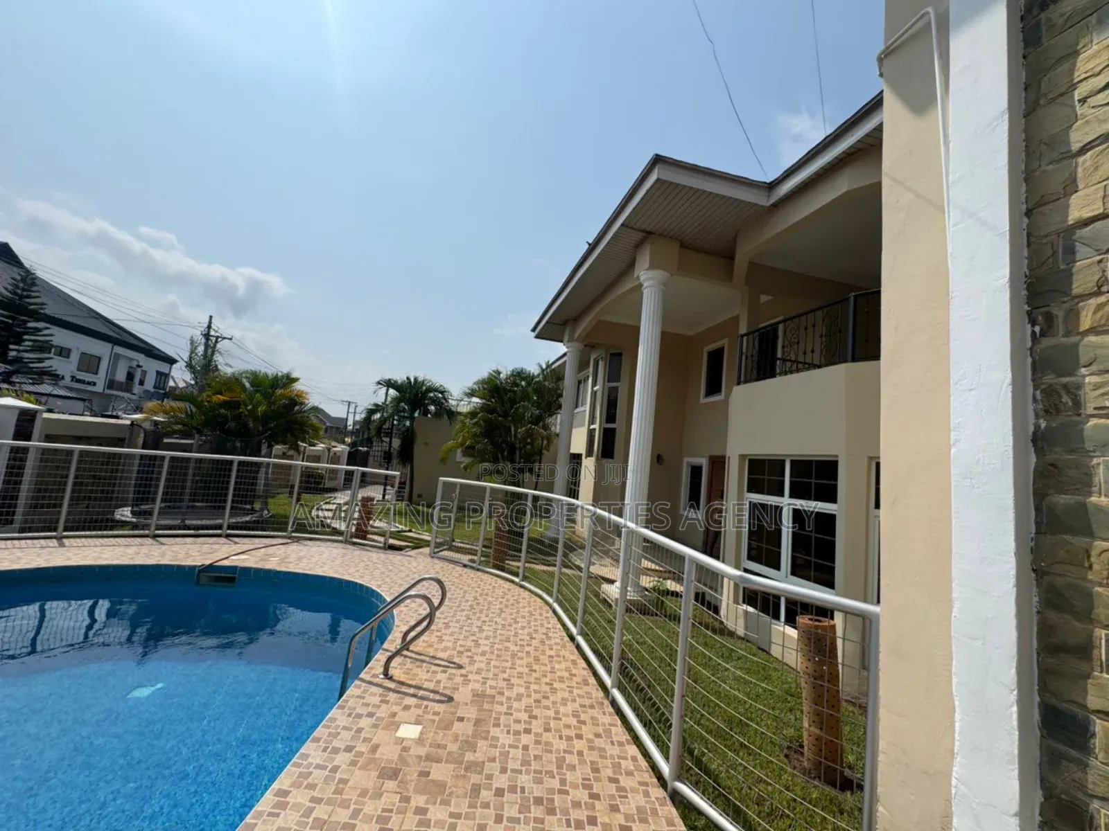 5bdrm Mansion in East Legon for sale