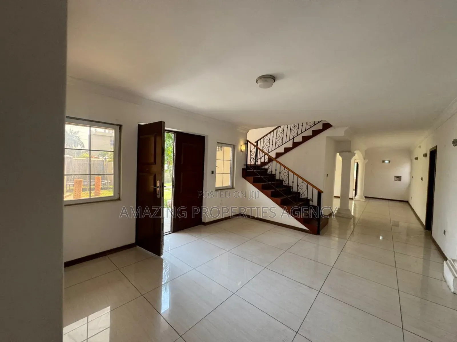 5bdrm Mansion in East Legon for sale
