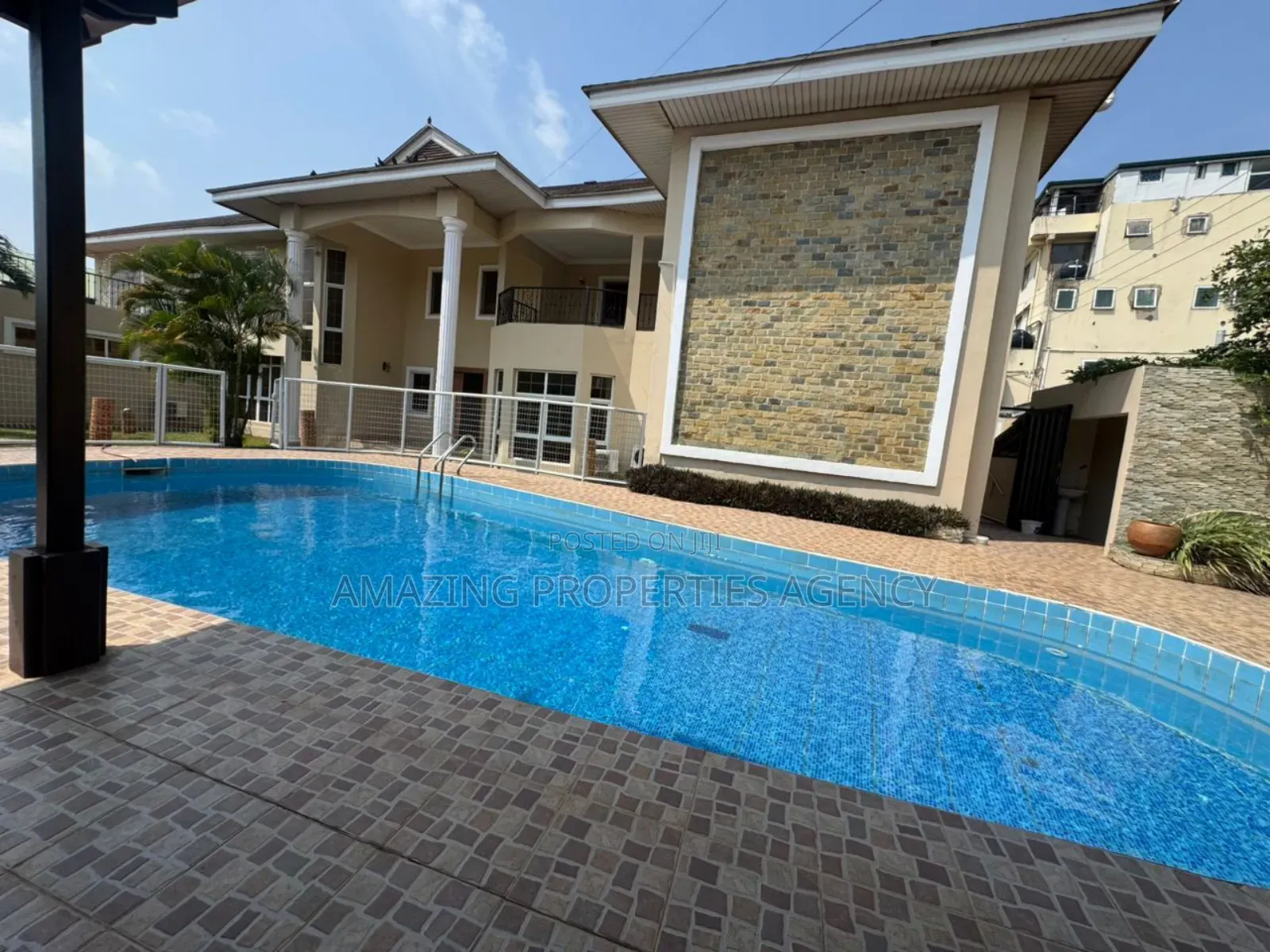 5bdrm Mansion in East Legon for sale