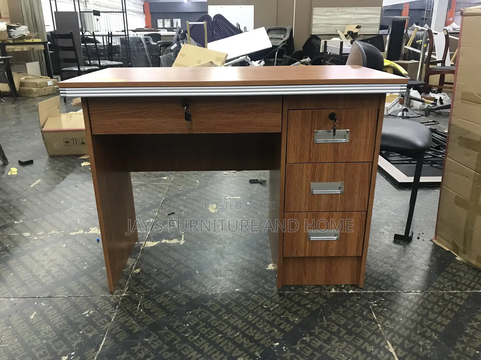 Simple Office Table