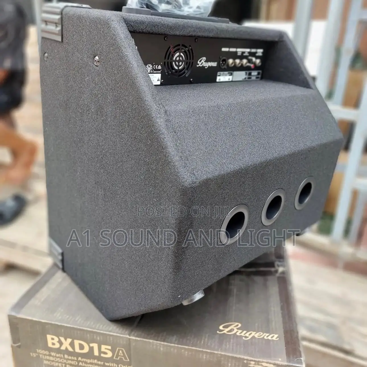 Bugera [Bxd15] 1 X 15-Inch 1000-Watts Bass Combo Amp