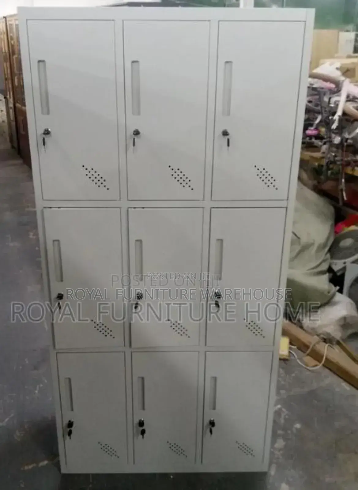 9 Lockers Metal Cabinet