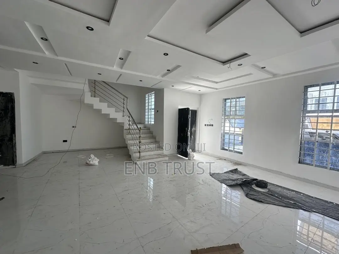 4bdrm House in Ashaley Botwe, School Junction for sale
