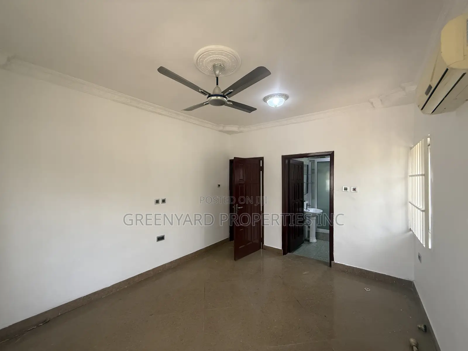 3bdrm Apartment in American House, East Legon for rent