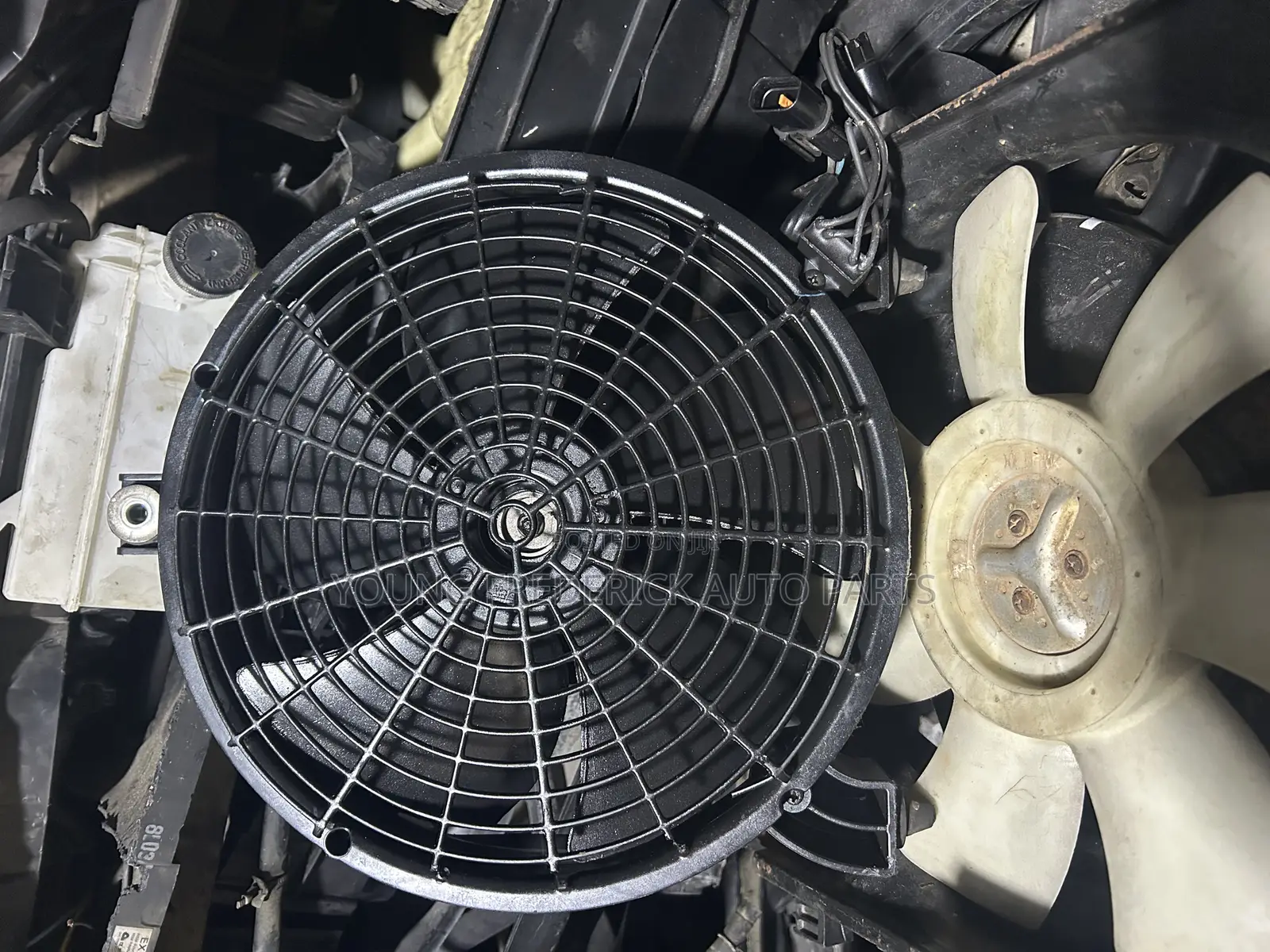 Mitsubishi L200 Vodafone a/C Fan