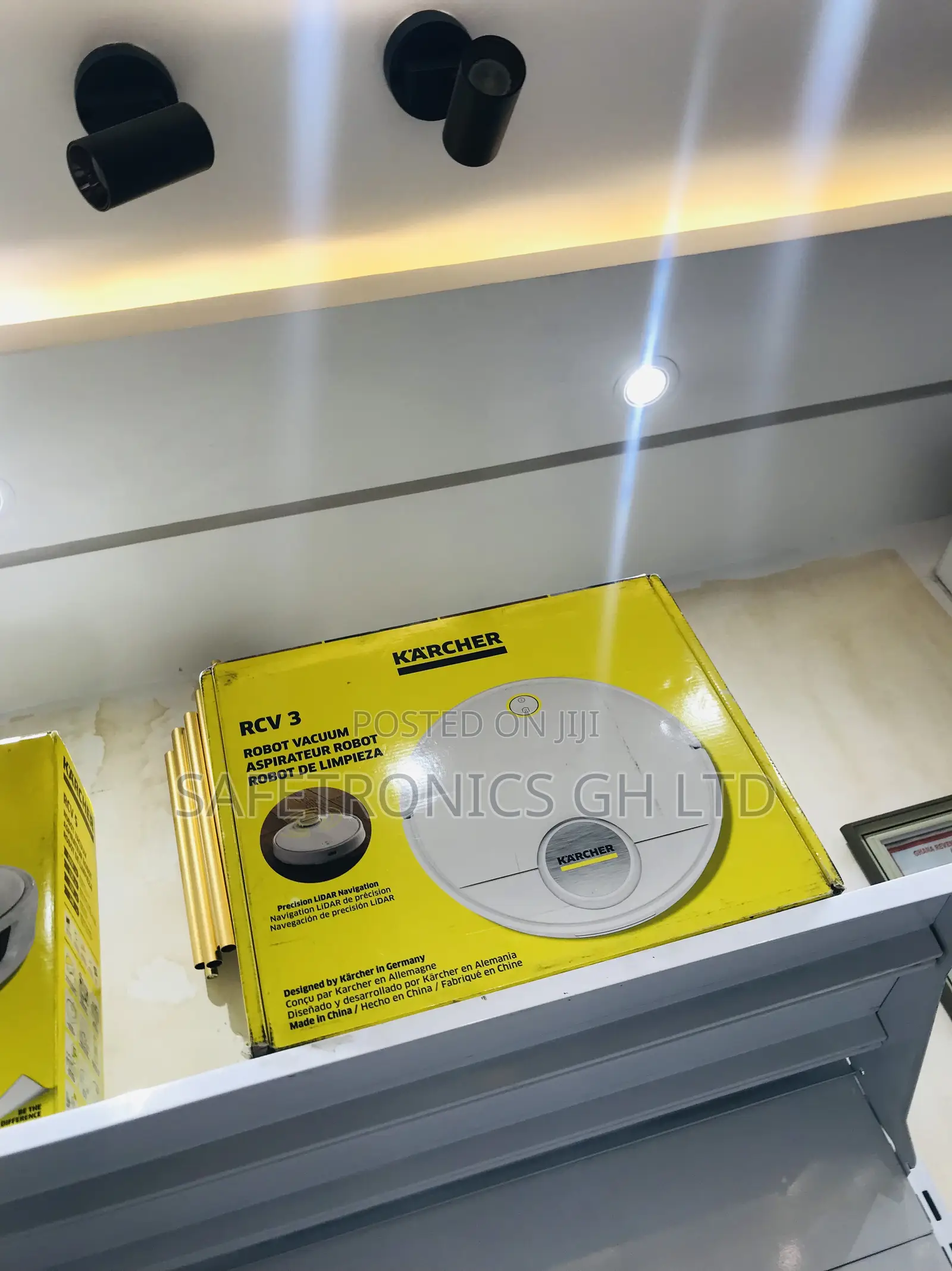 Secure Good Karcher RCV 3 White Vacuum Cleaner