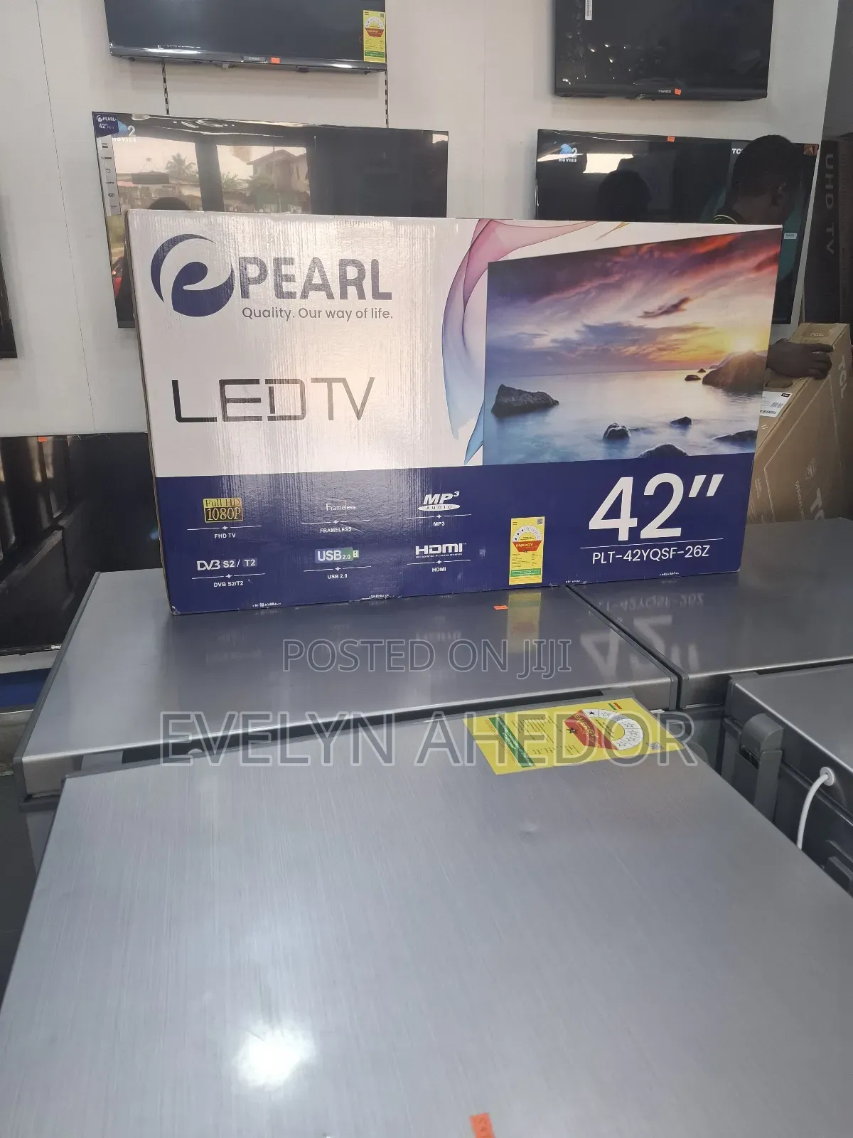Cute Pearl 42 Inches Digital Satellite Tv Available