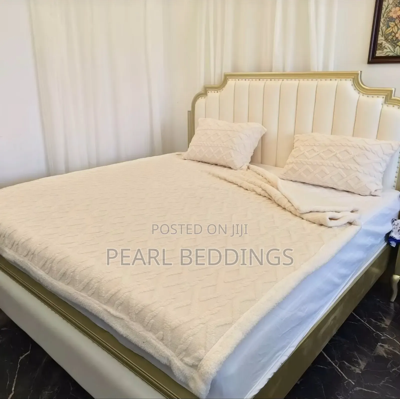 Quality Plush Comfort Sherpa Blanket And Matching Pillowcase