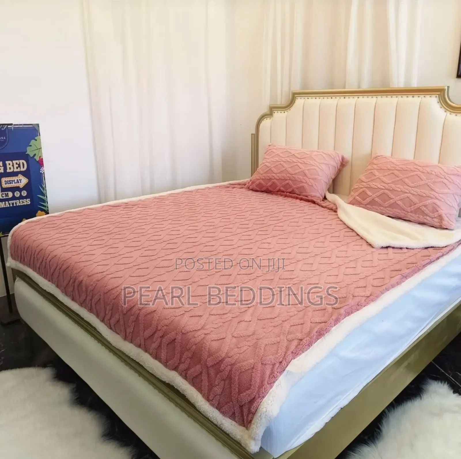 Quality Plush Comfort Sherpa Blanket And Matching Pillowcase