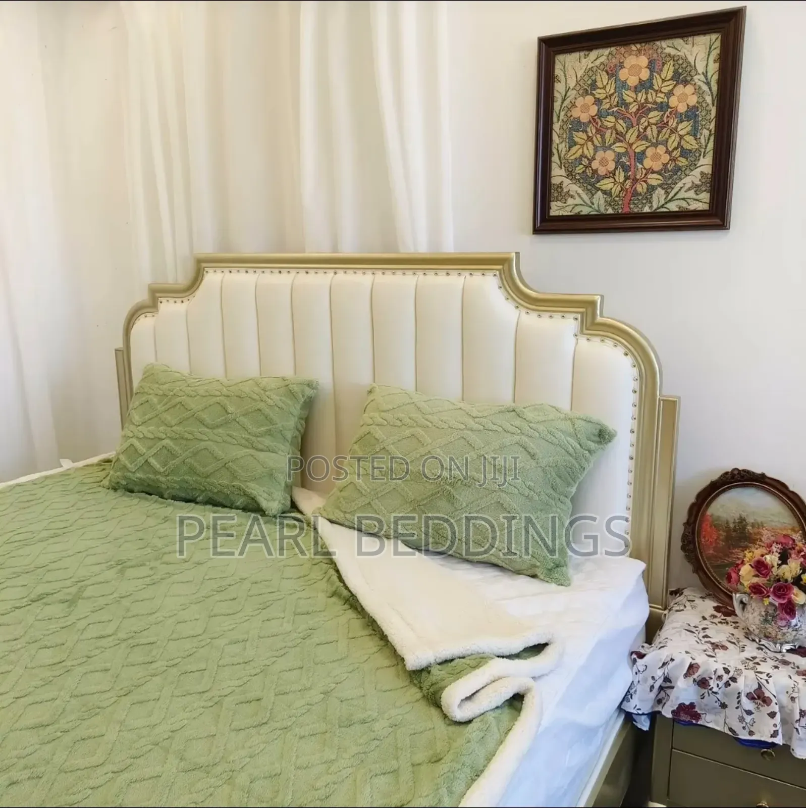 Quality Plush Comfort Sherpa Blanket And Matching Pillowcase