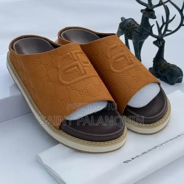 Balenciaga Easy Wear