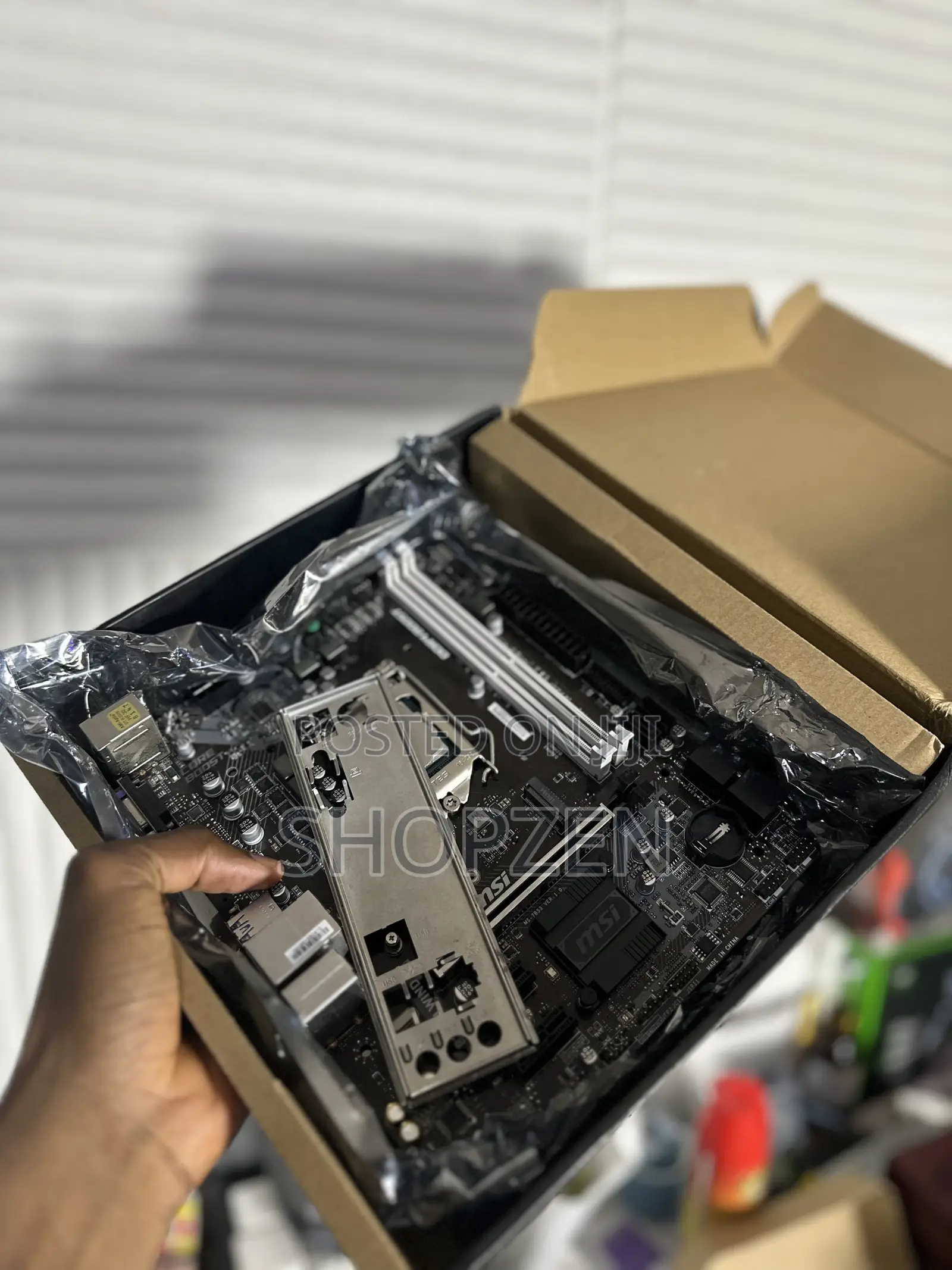 Core I5 9400f + Msi B360m Wind