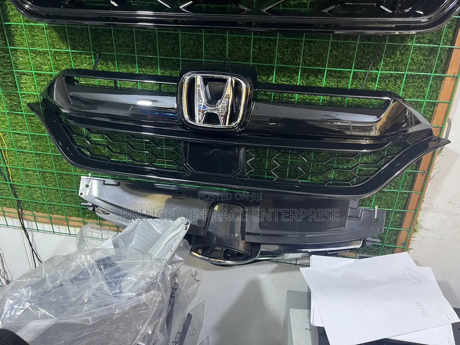 Honda CRV 2018 2019 Front Grille With Crown