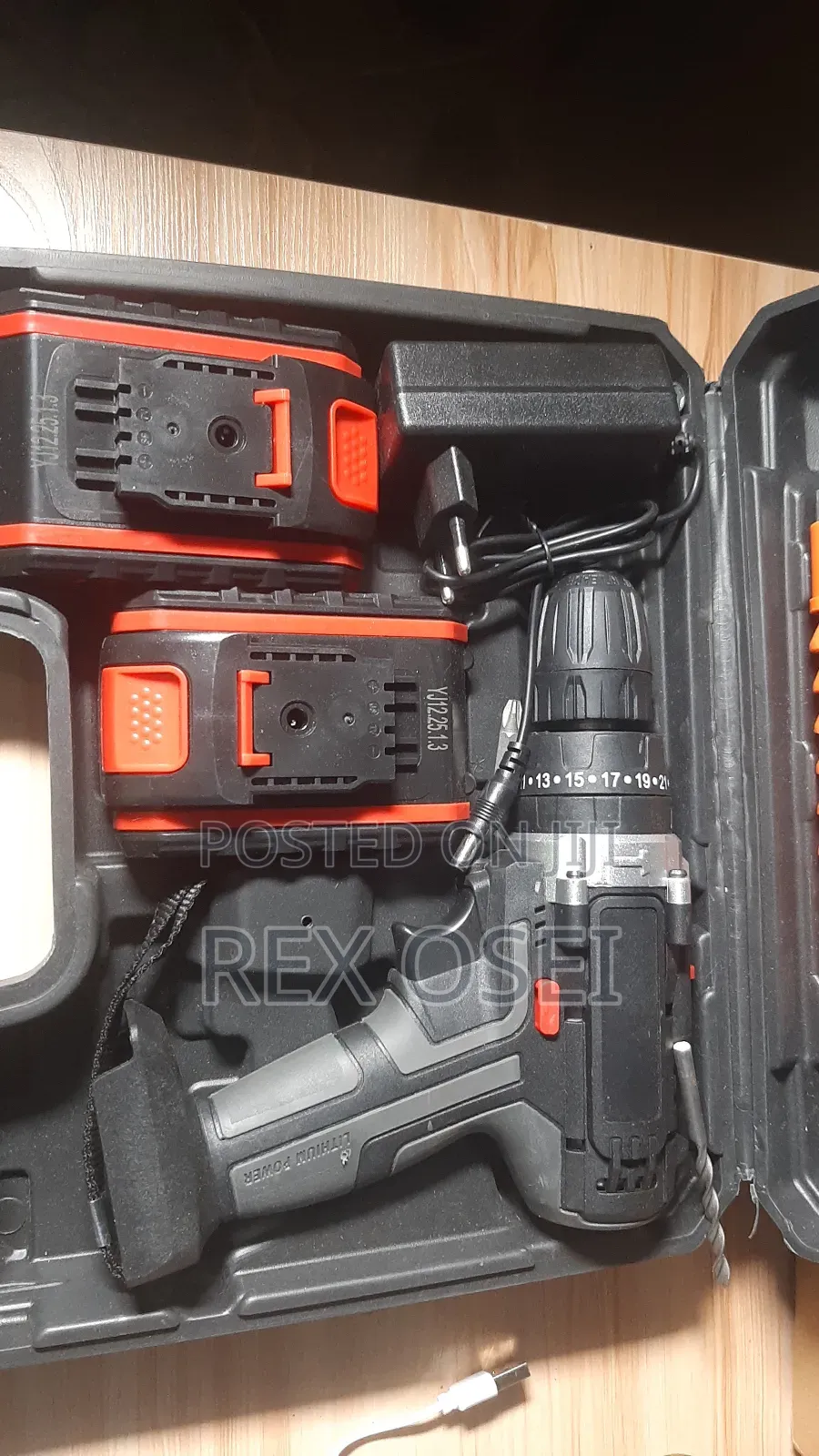 Multifunctional Electric Drill With 2 Batteries