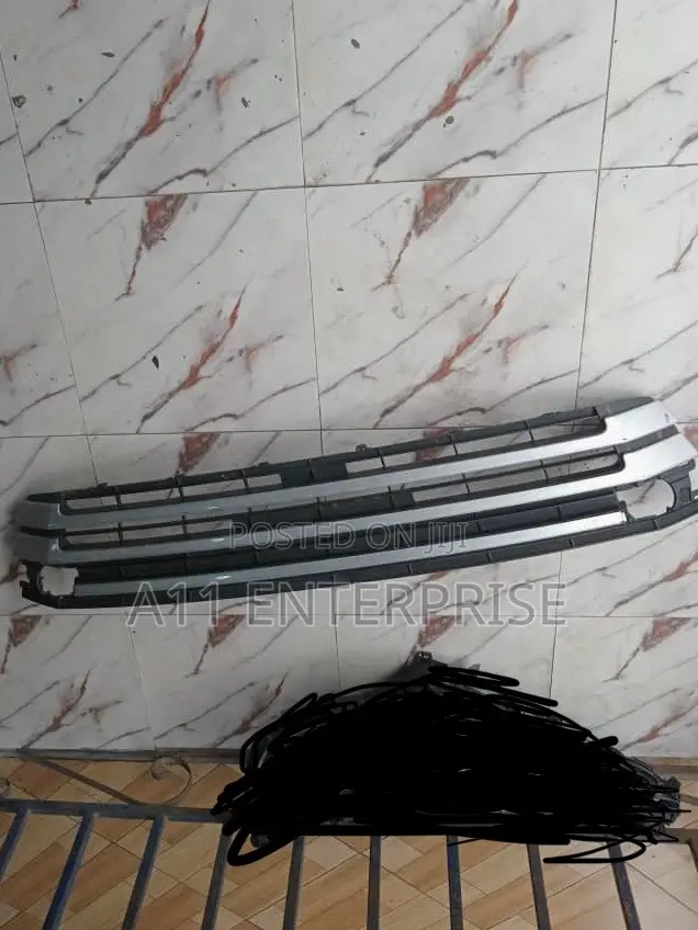 Toyota Highlander 2018 Lower Grill