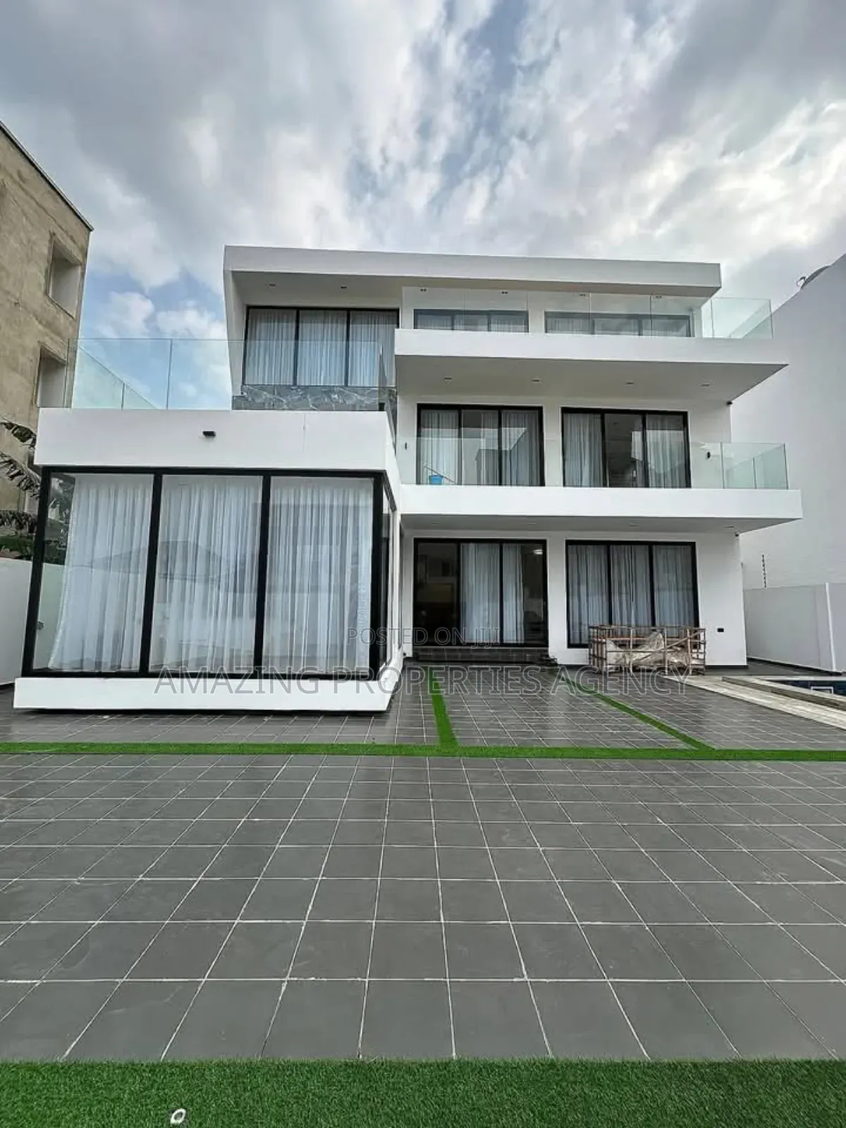 4bdrm House in East Legon for sale