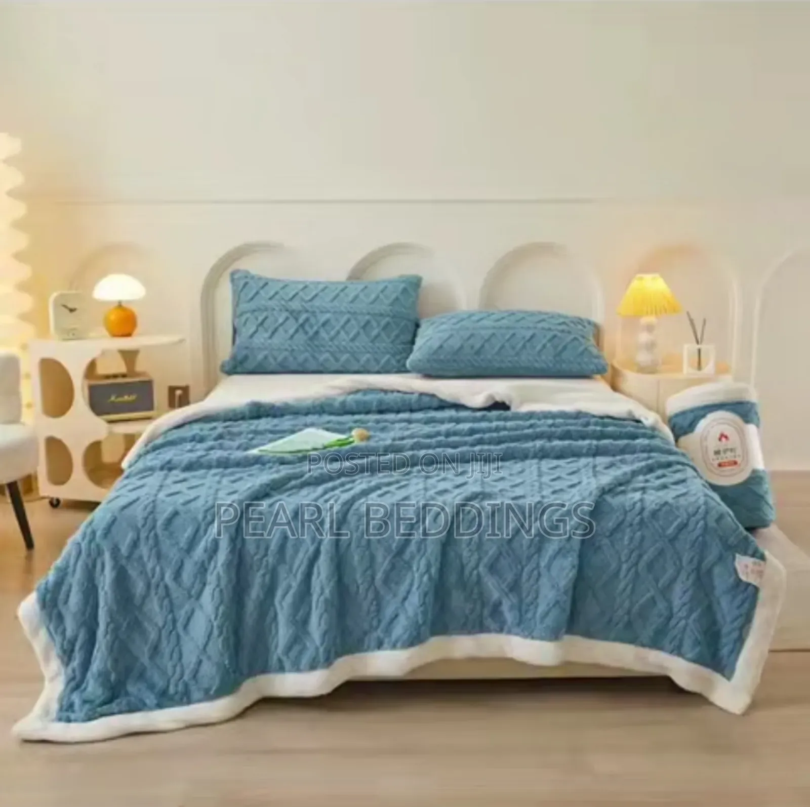 Quality Plush Comfort Sherpa Blanket And Matching Pillowcase
