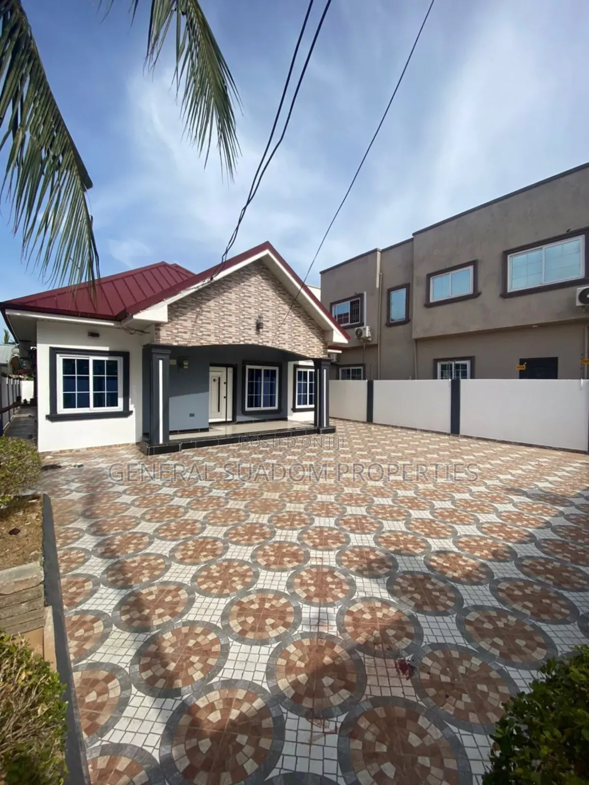 3bdrm House in Suadom Property, Baatsona Total for sale