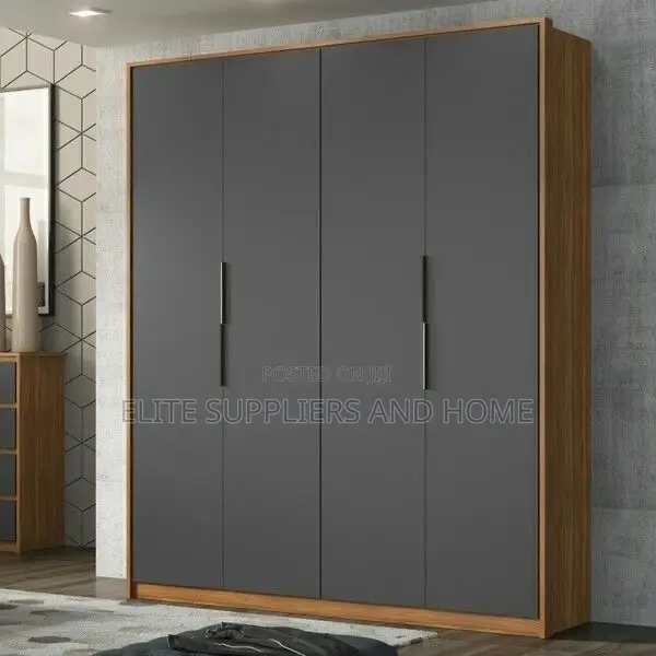 Wardrobes / Closets