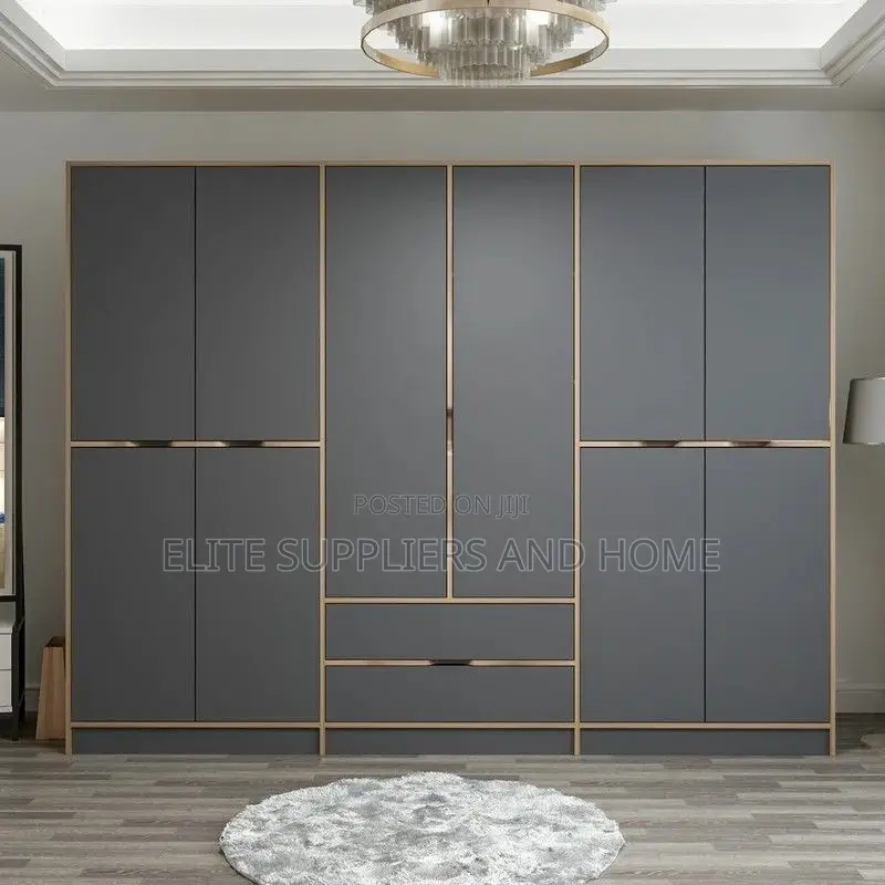 Wardrobes / Closets