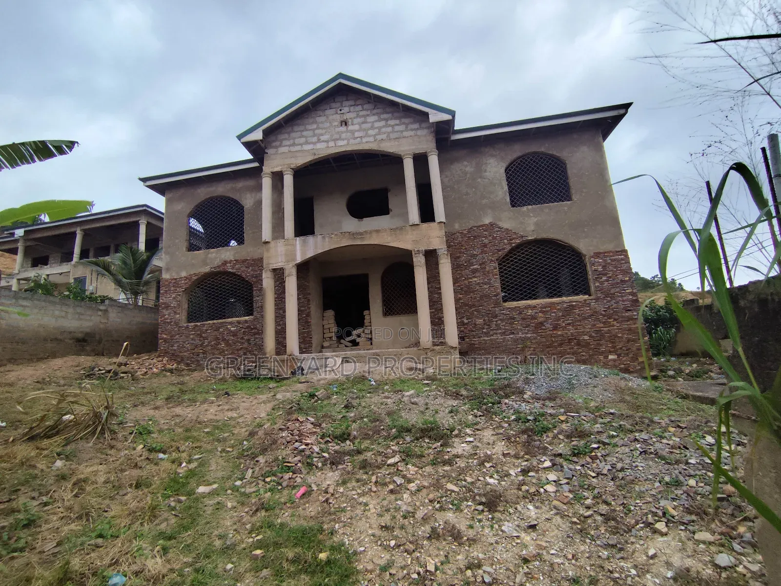 5bdrm House in Kwabenya Hills for sale