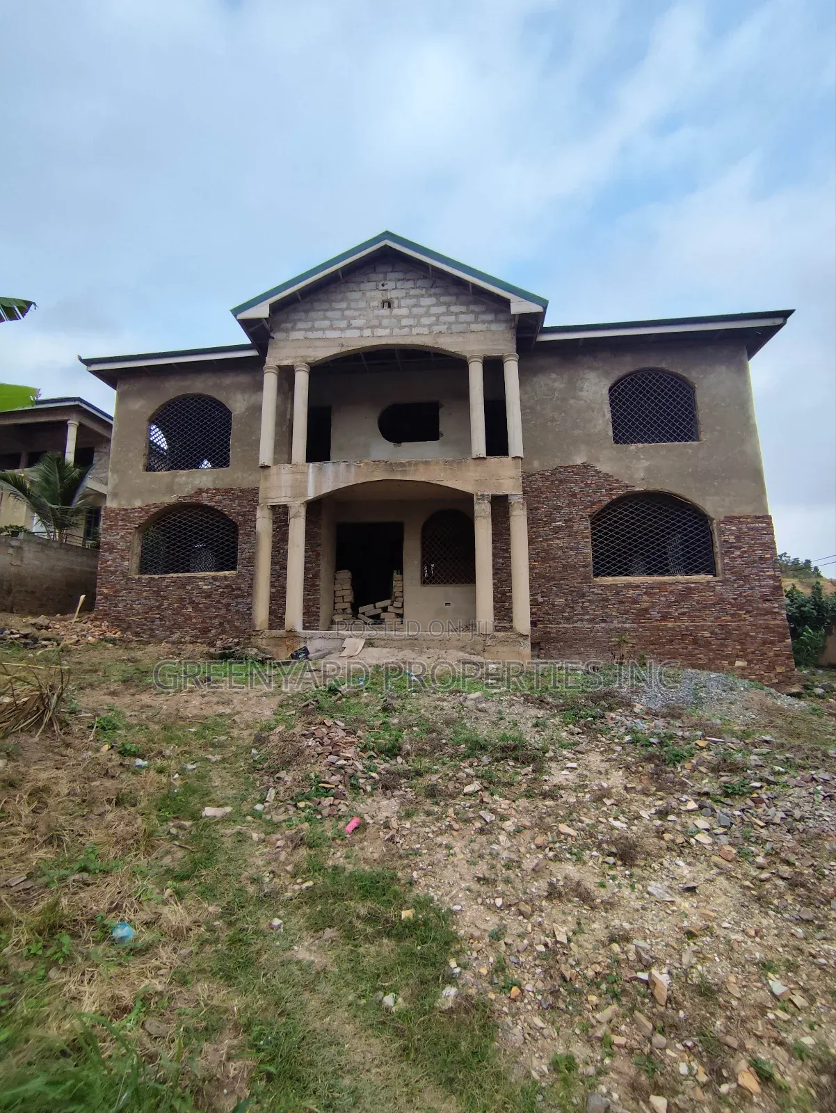 5bdrm House in Kwabenya Hills for sale