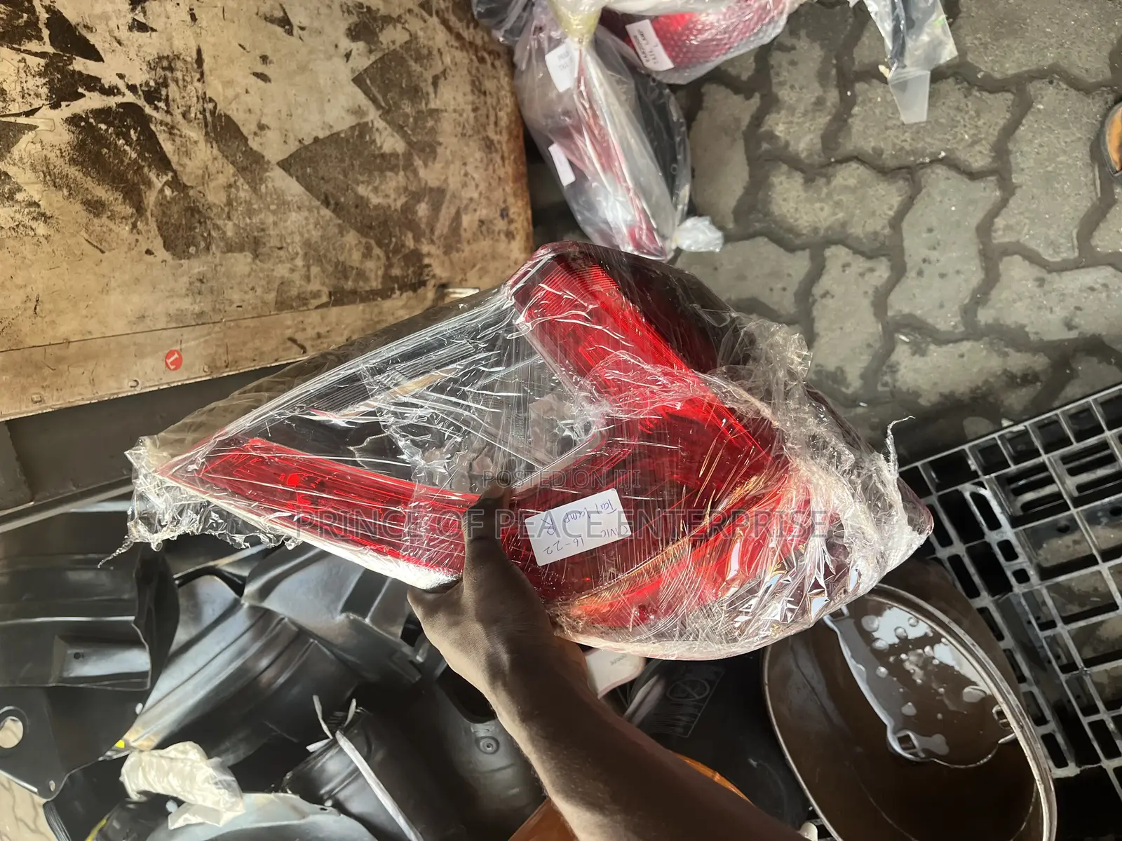 Honda Civic 2016 2019 2022 Taillight ( One Side )