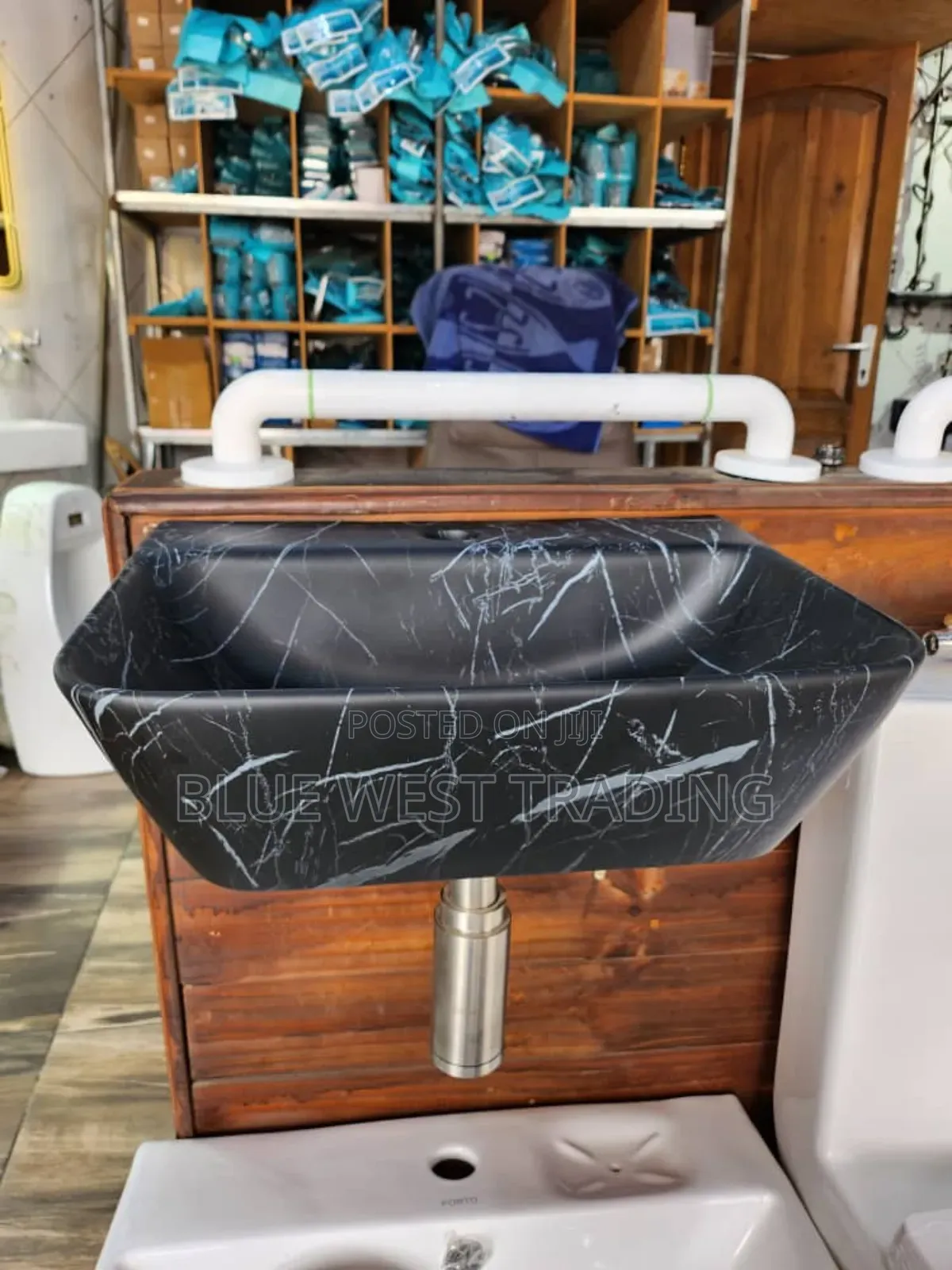 Marble Wall Hung Basin _ Black Wall Hung Basin