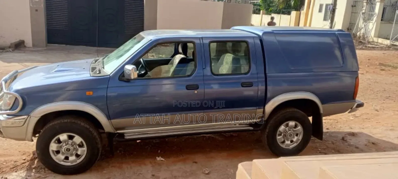 Nissan Hardbody 2010 Blue