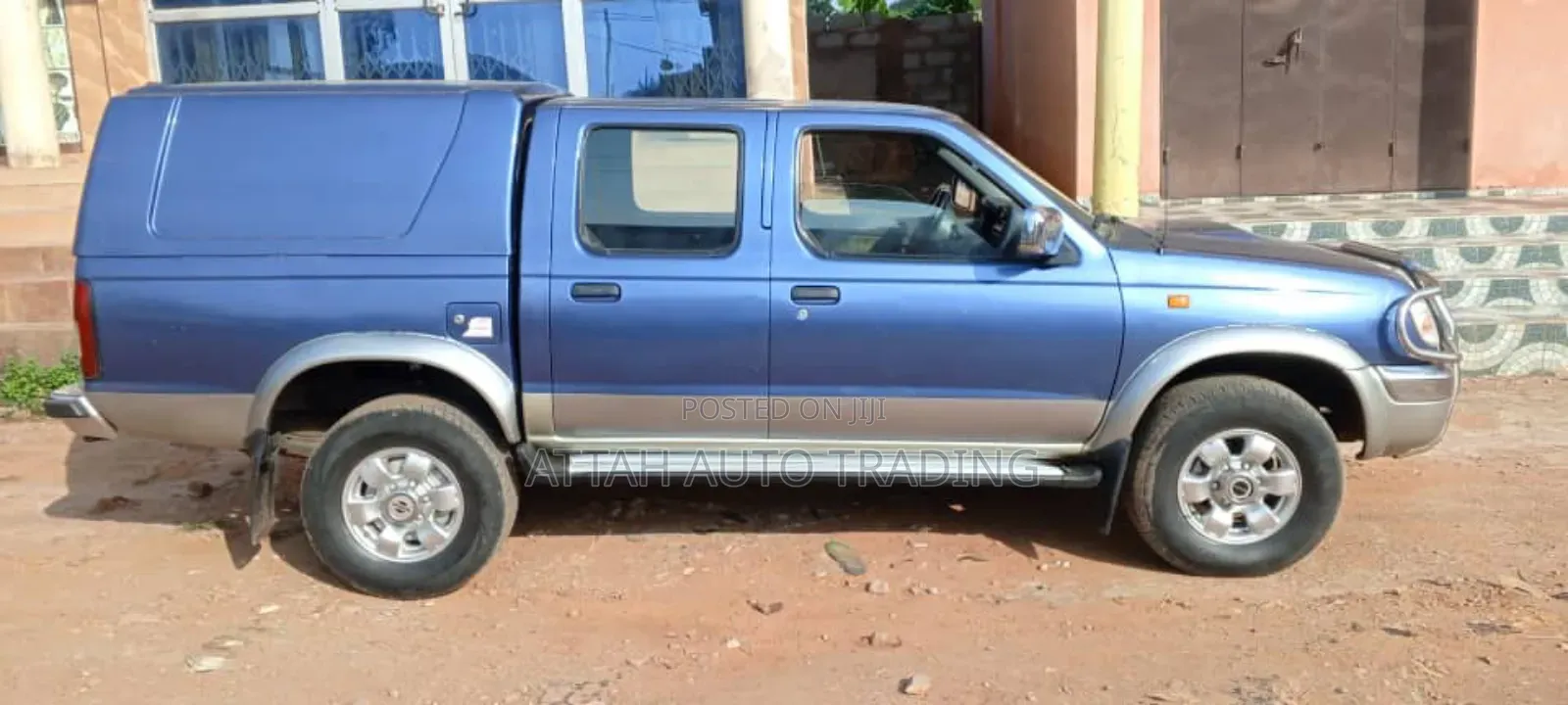 Nissan Hardbody 2010 Blue
