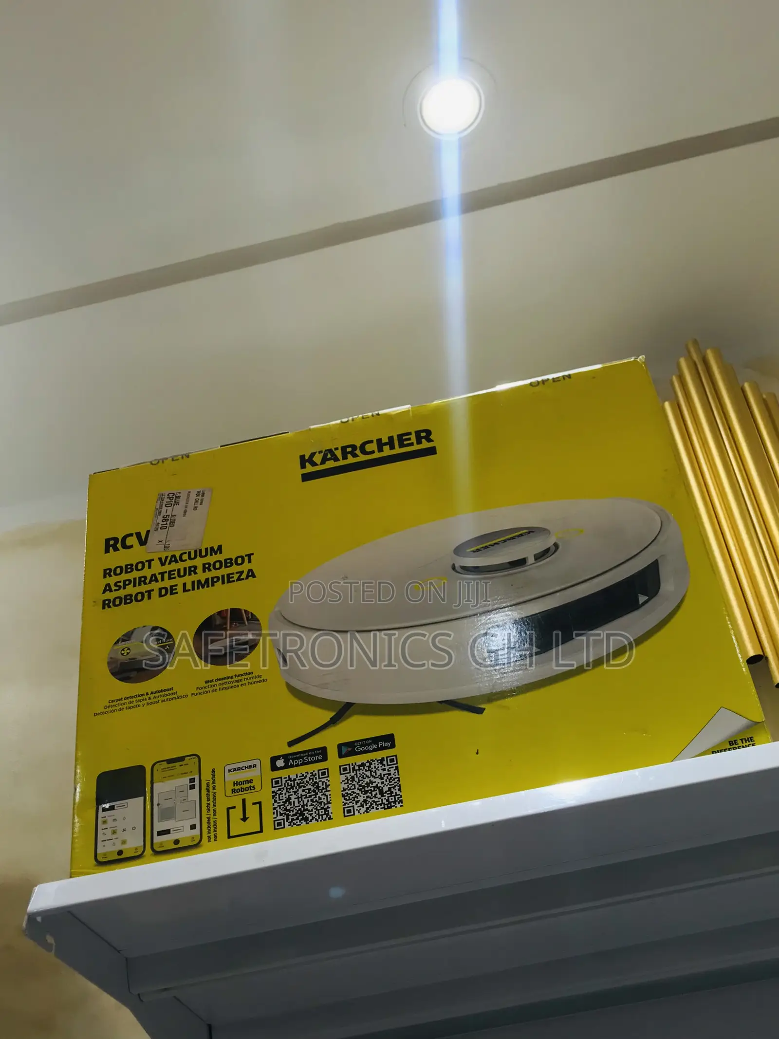 Secure New Karcher RCV 3 Vacuum Cleaner White