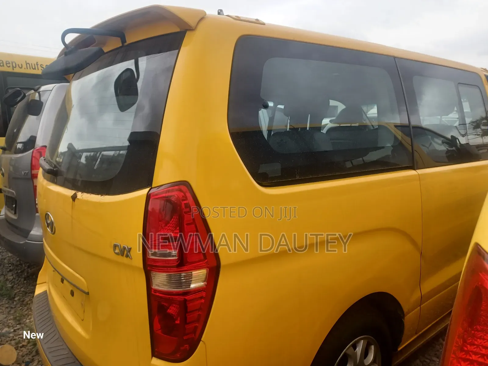 Hyundai Starex 2013 Yellow