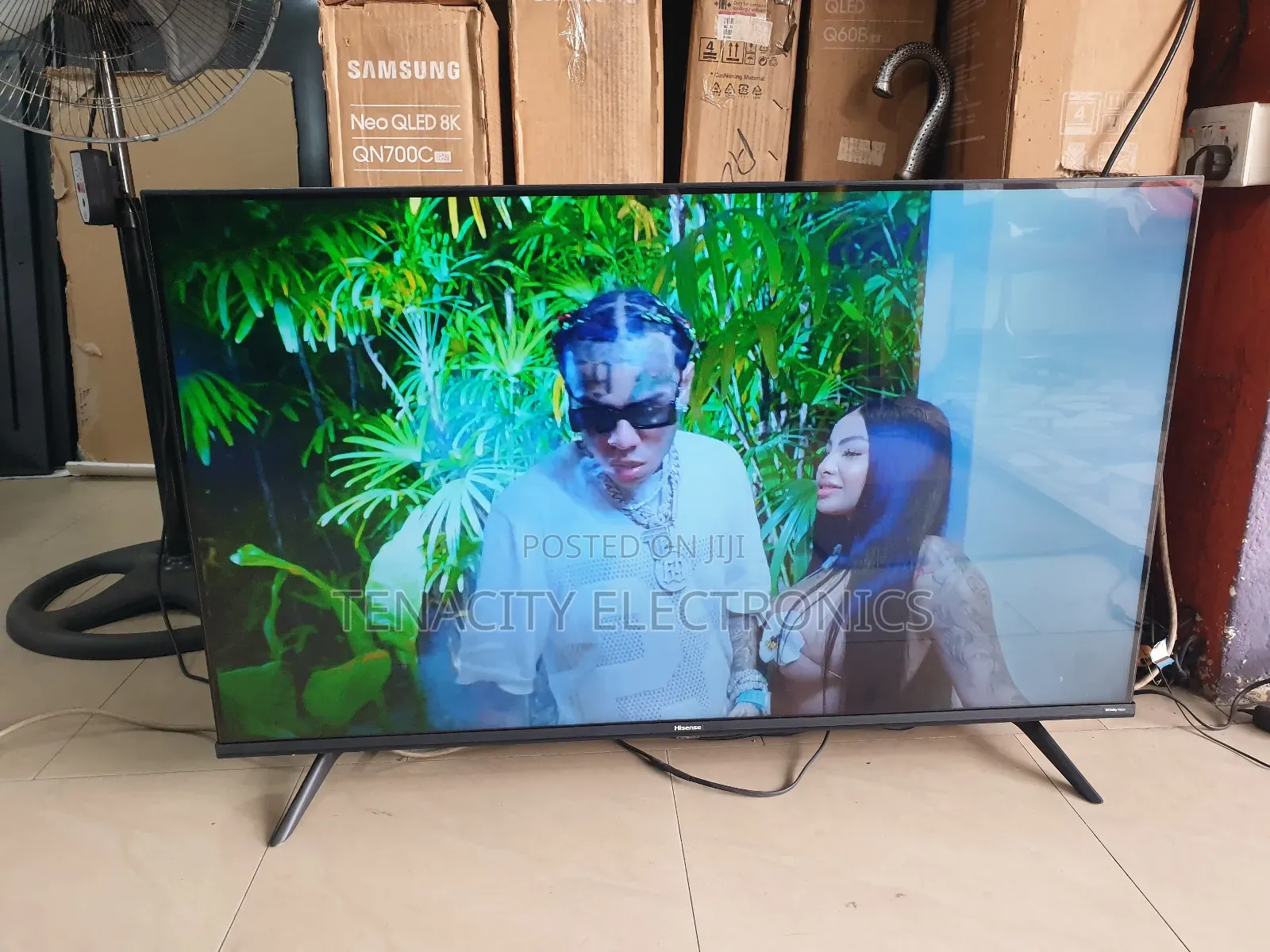 43"Hisense Uhd HDR Edgeless Smart Satellite Tv