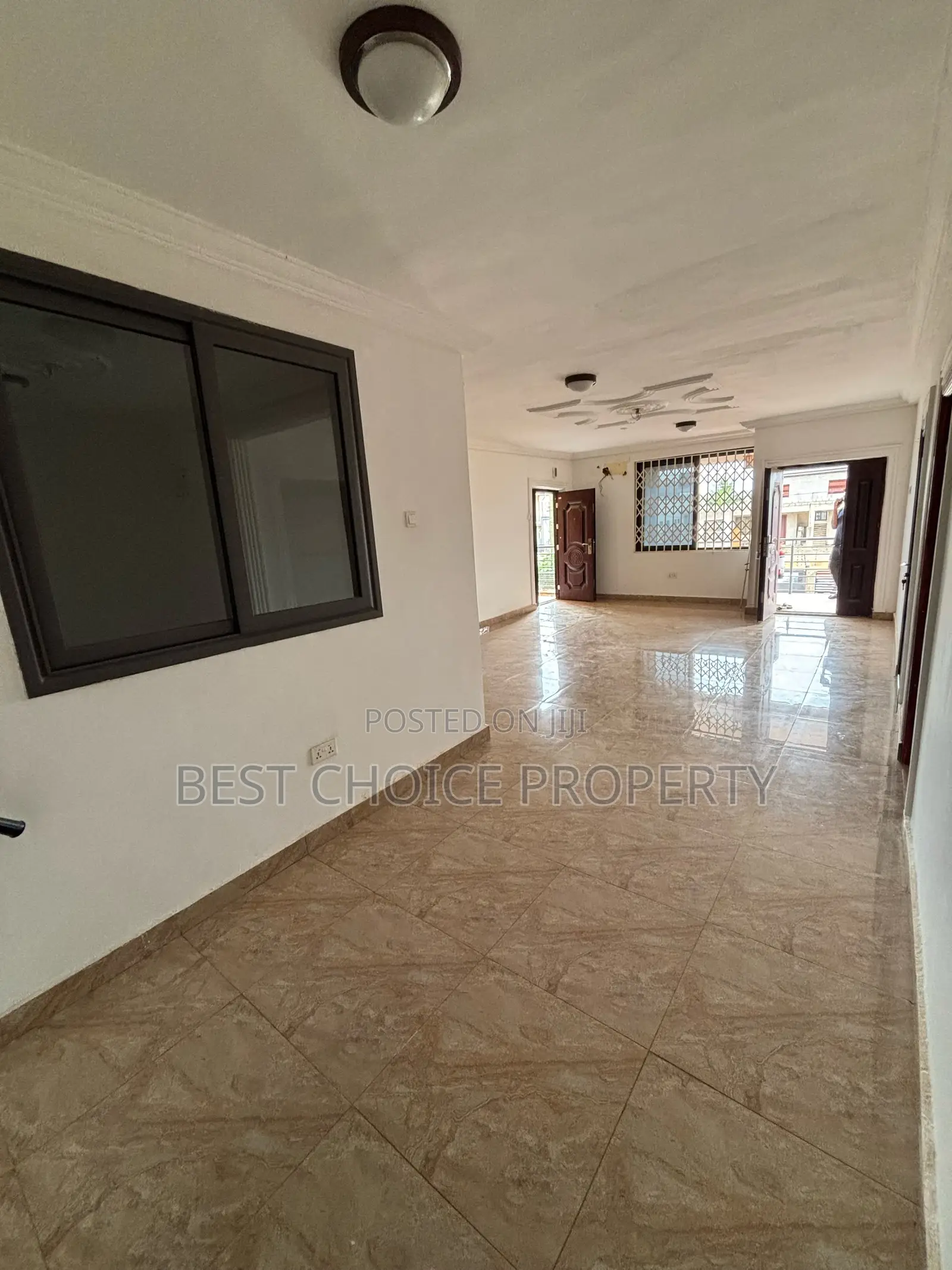 Two Bedroom Apartment Lakeside Community 8