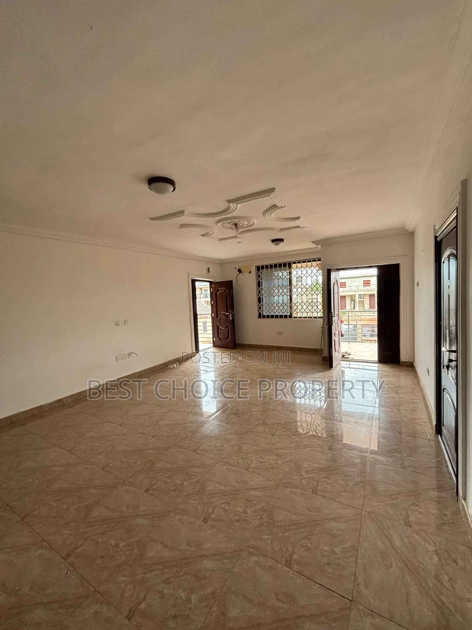 Two Bedroom Apartment Lakeside Community 8