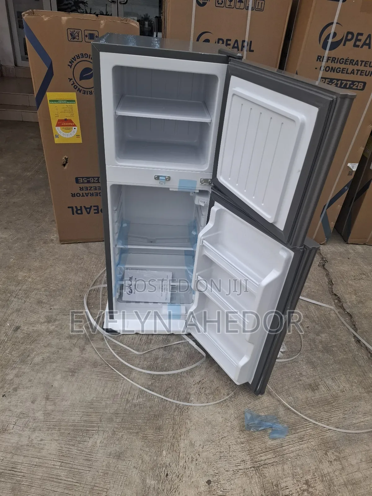 Quality Pearl Table Top Double Door With Top Freezer 80ltrs