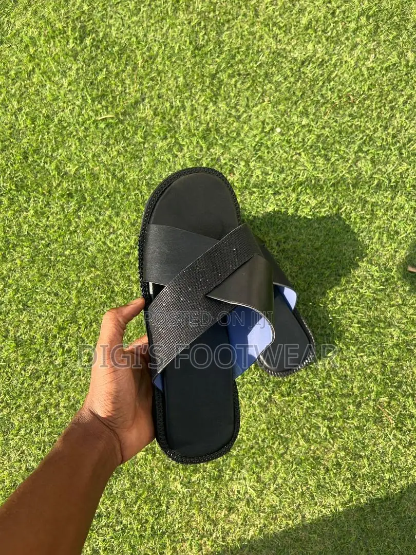Black Leather Rhinestones Slipper