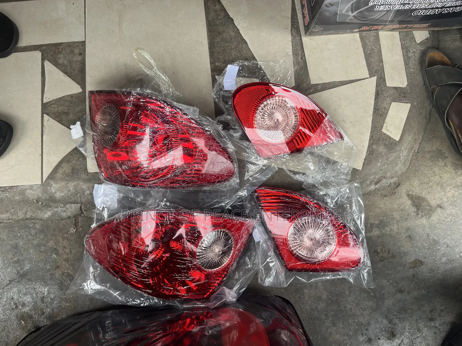 Toyota Corolla 2003 2005 2006 2008 Taillight and Boot Light