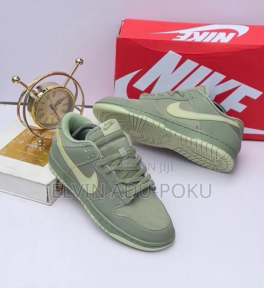 Nike Dunk Low Retro Premium Oil Green