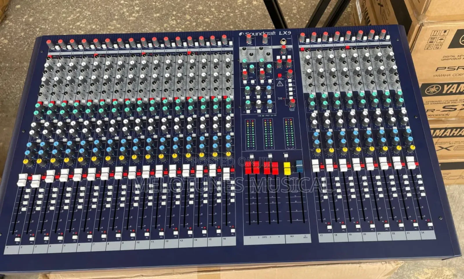 Soundcraft Lx9 24-Channel Professional Mixer Console.