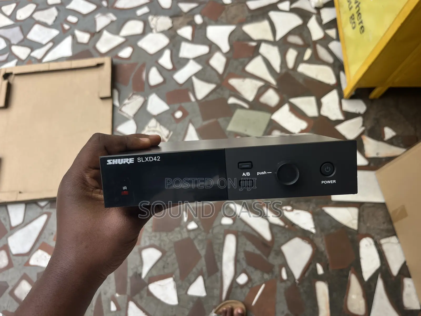 Shure SLX-D 2 in 1 Digital Microphone
