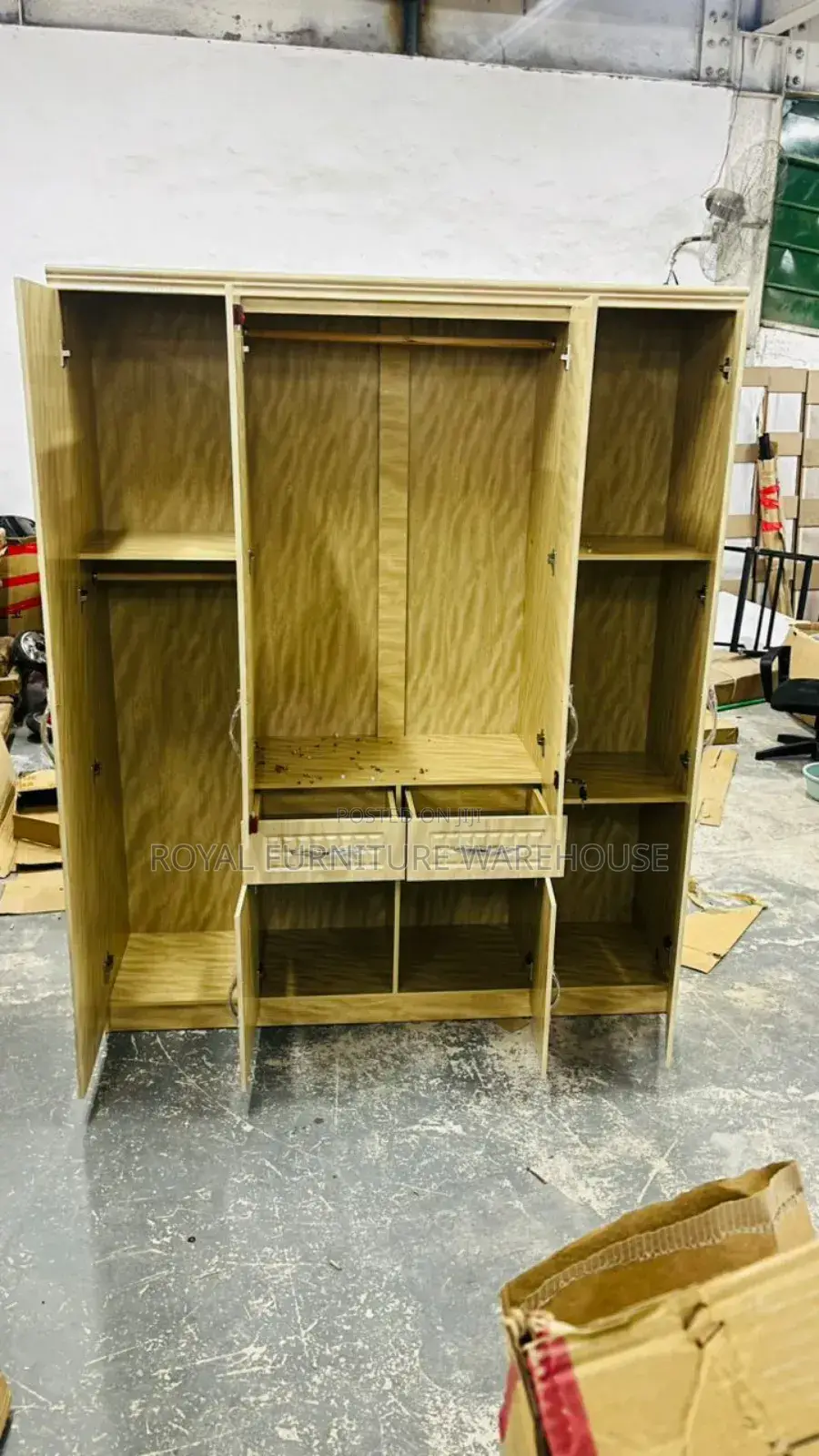 4-Doors Wooden Wardrobe