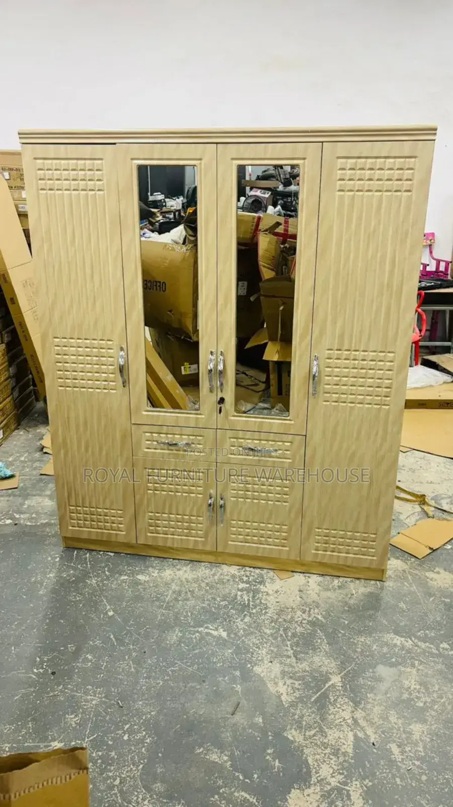 4-Doors Wooden Wardrobe