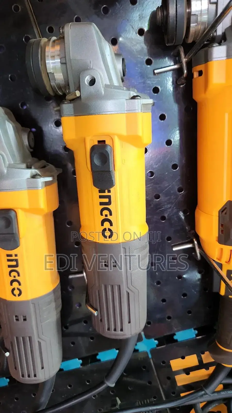 Ingco 900w Angle Grinder 5inches Disc Ag90028