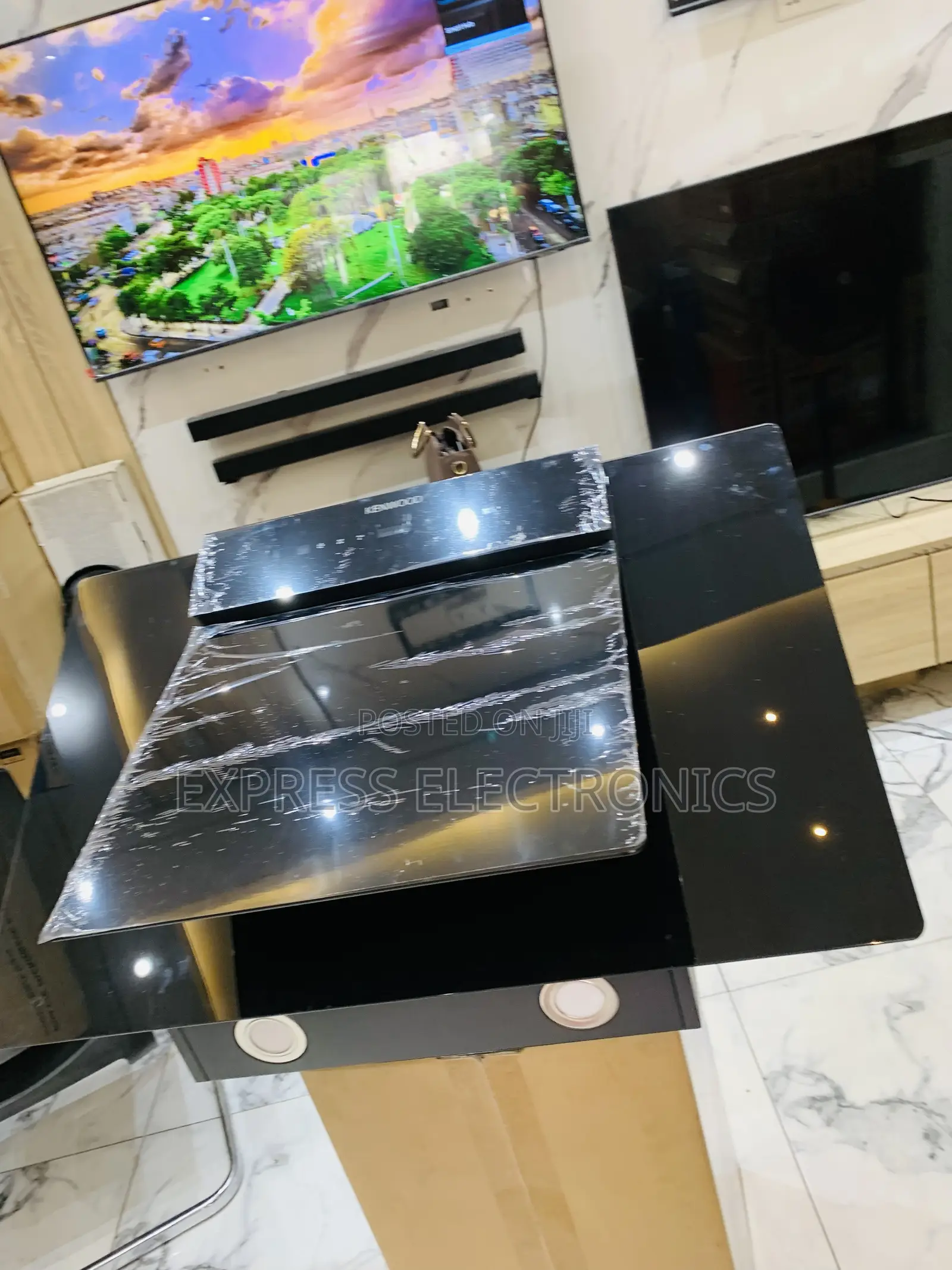 Newly Sealed in Box Kenwood 90cm