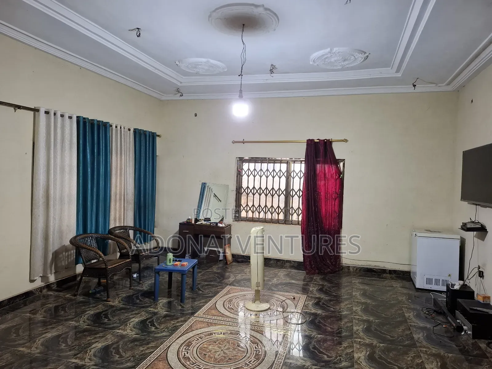 5bdrm House in Atasomanso, Kumasi Metropolitan for sale