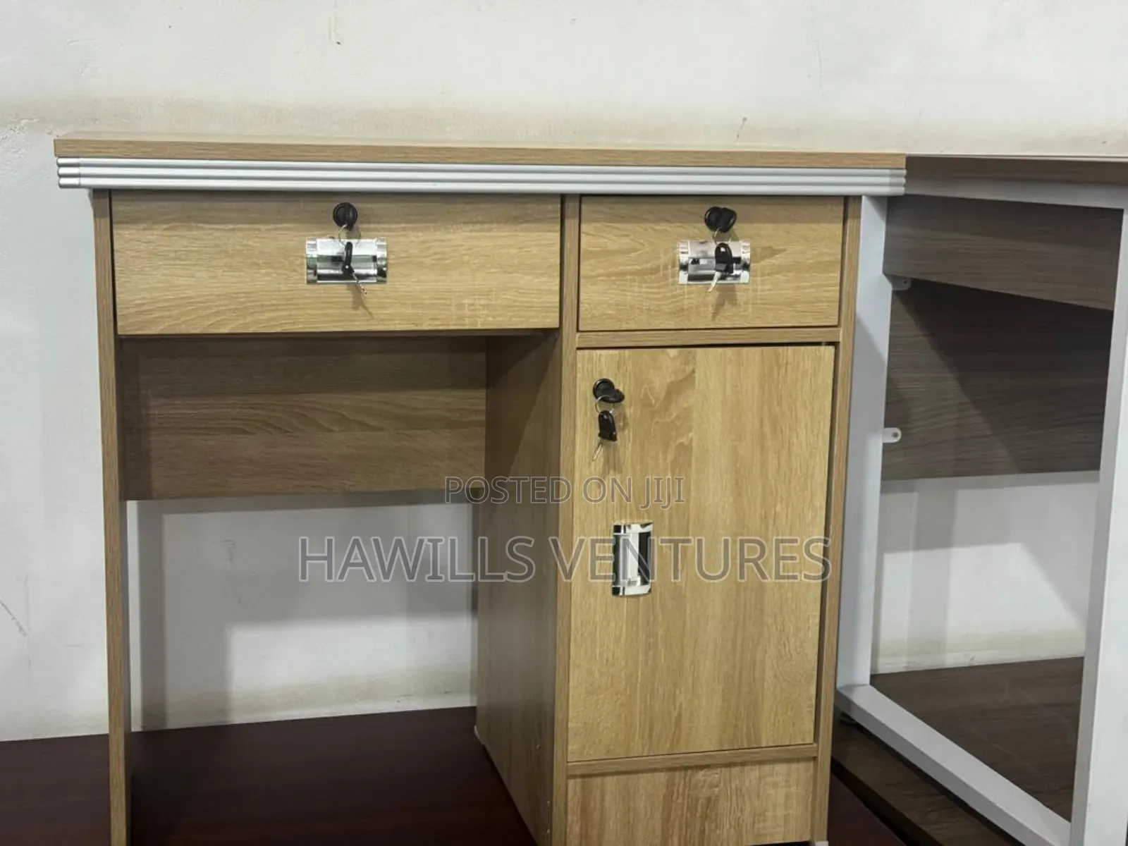 Potable Office Table