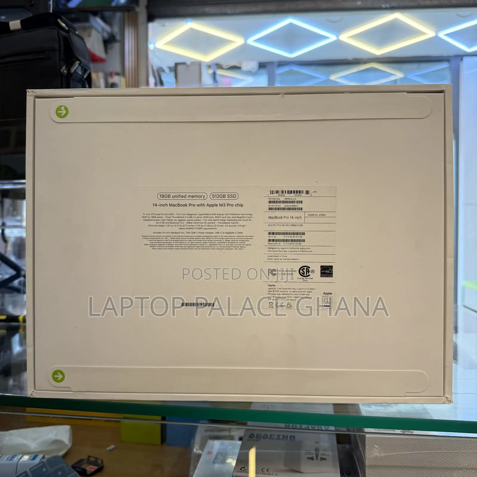 New Laptop Apple MacBook Pro 18GB Apple M3 Pro SSD 512GB